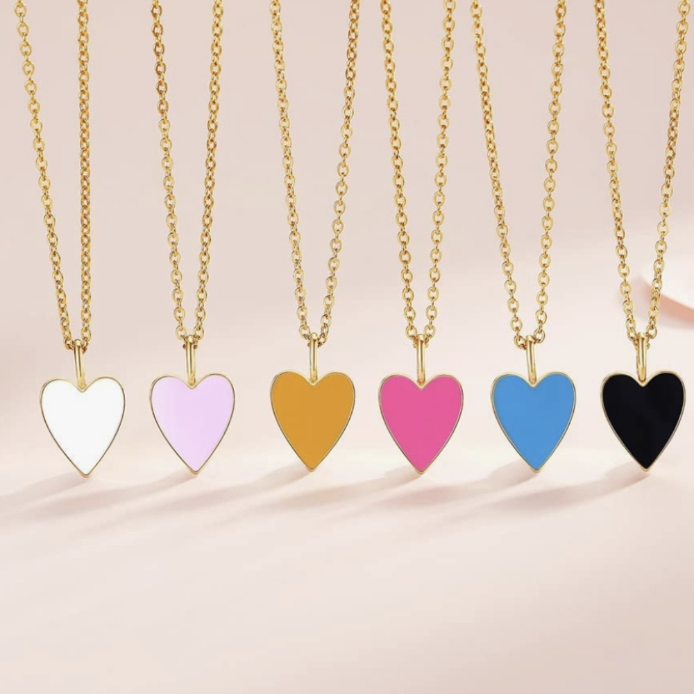 Heart necklace NWT